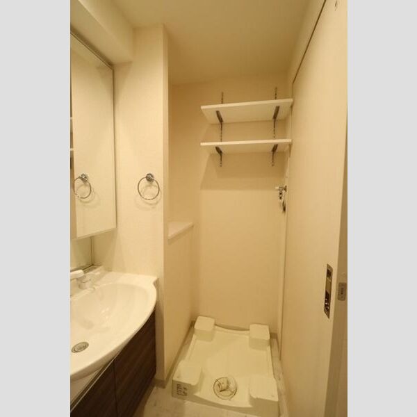 ポルト ドゥ ヴァンドーム202号室 室内洗濯機置場