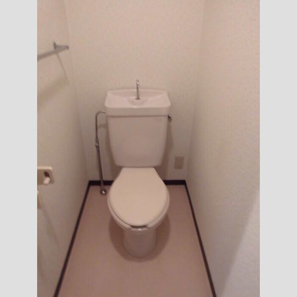 フェアール習志野102号室 トイレ