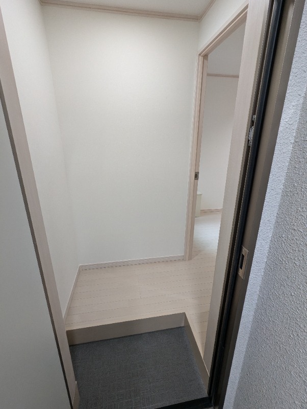 リブ新子安2階 玄関