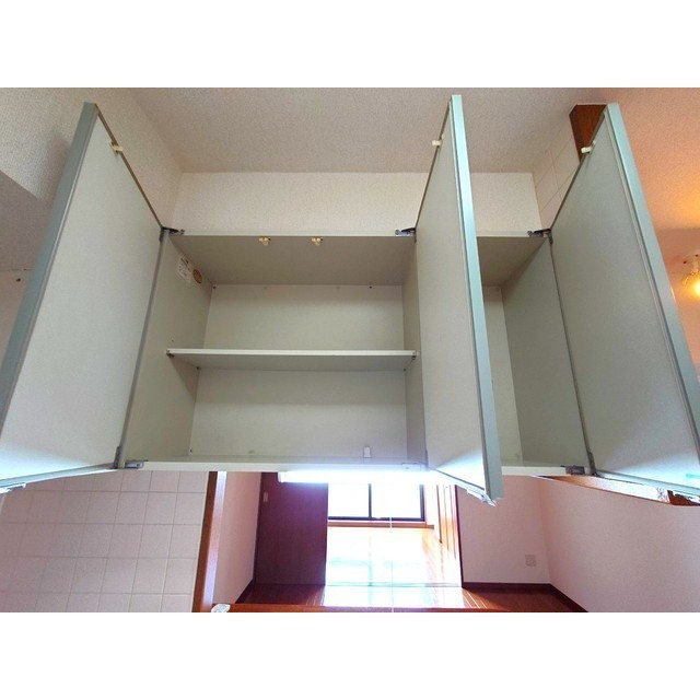ＹＡＹＯＩ　ＣＯＵＲＴ0808号室 キッチン上収納