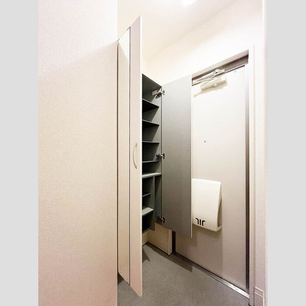 HABITATION202号室 靴箱