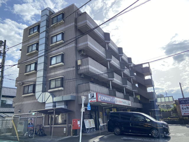 ロイヤルプレステージ3階 外観