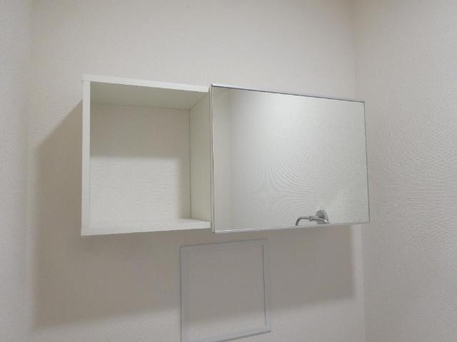 ＪｕｈａｍｏａⅡ　-ジュハモア- トイレ戸棚（鏡付）