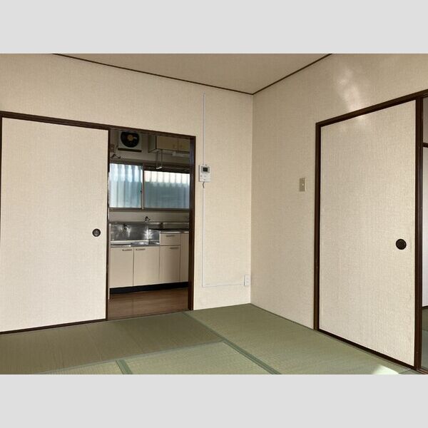 パステルメゾン201号室 和室5.5帖