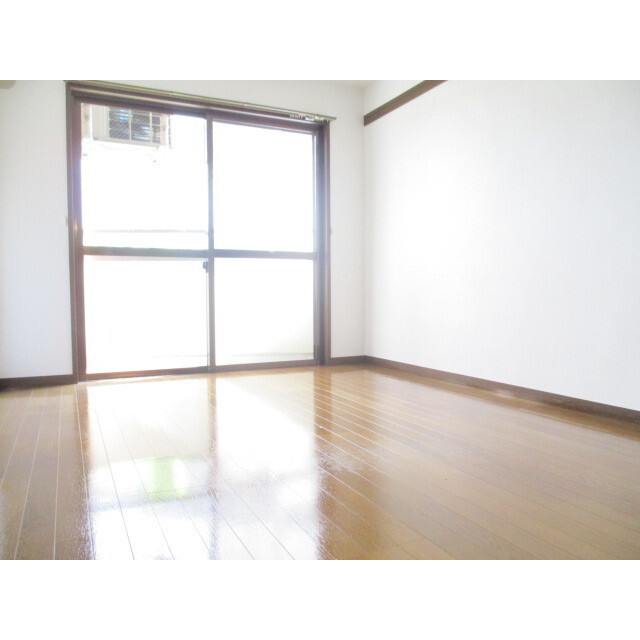 リベラルオビ リビング