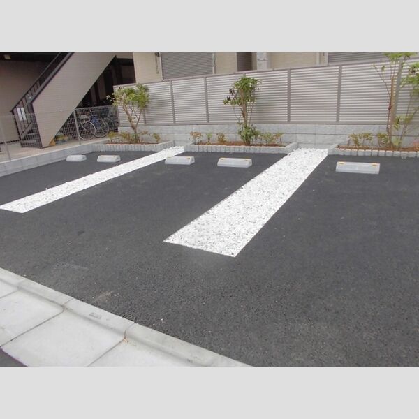 佐倉道202号室 駐車場