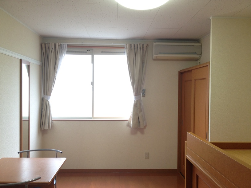 レオパレスグリーンハイツ３号館 外観