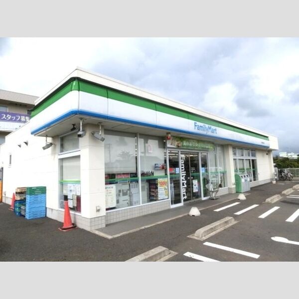 アビデホンダⅡ106号室 ファミリーマート誉田駅前店(325m)