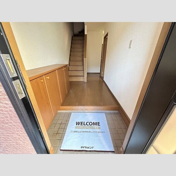 ロイヤルガーデン　壱～七番館2103号室 玄関中