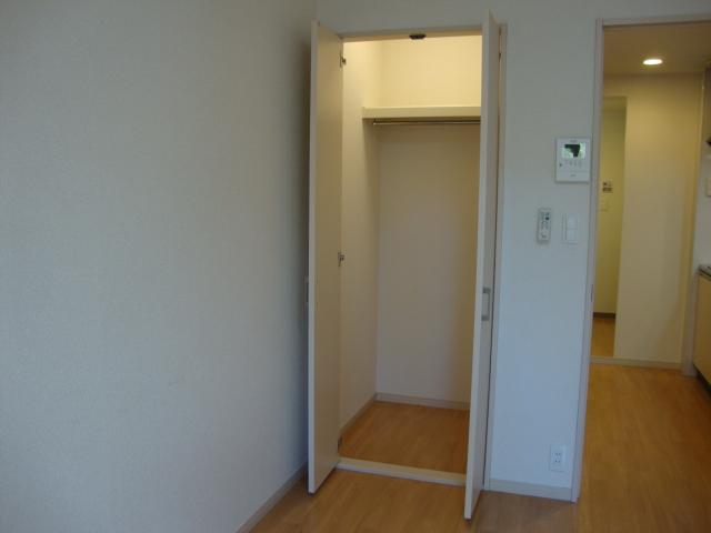 ＢＲＩＮＤＤＬＥ　ＣＯＵＲＴ 収納