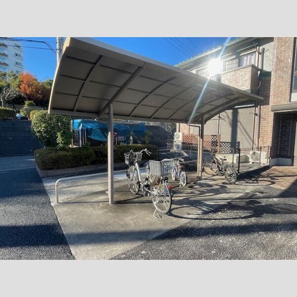 グランドゥール 駐輪場