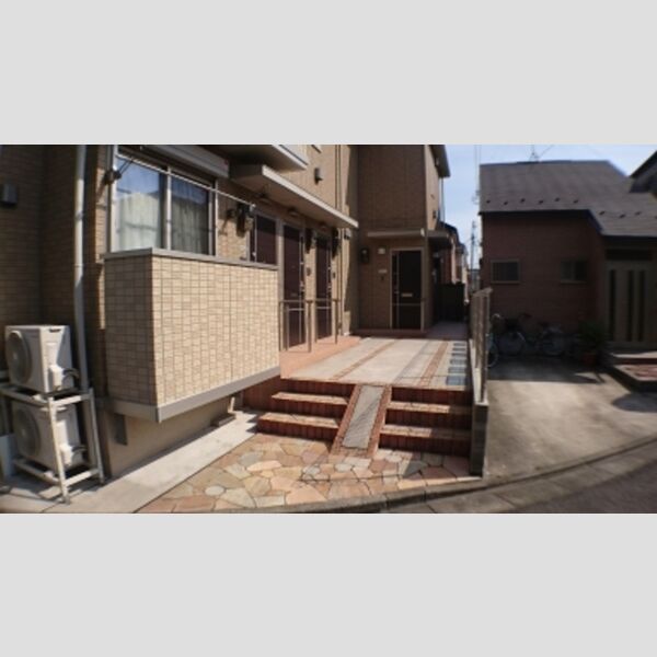 クリオス101号室 エントランス