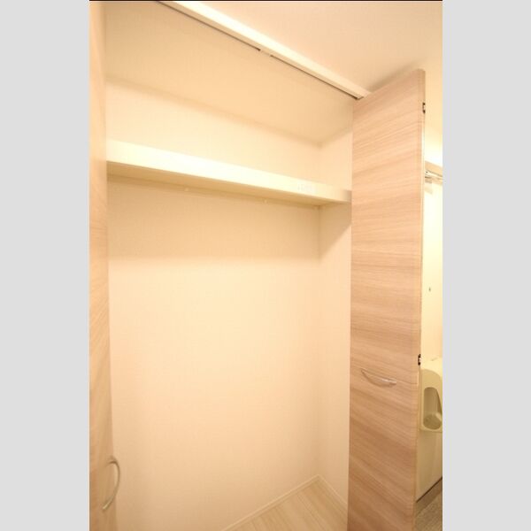 アナシエ古千谷本町 廊下クローゼット