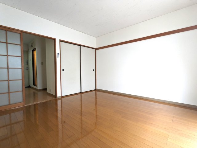 ウィンドテラス南行徳0104号室 リビング