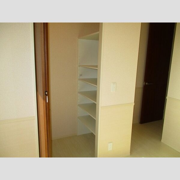 フォルテューヌD 収納