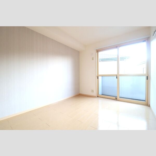 リビングタウン上野台　B202号室 南側洋室