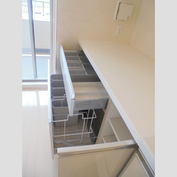 モンテバレ等々力503号室 シルバートレイ・包丁ラック