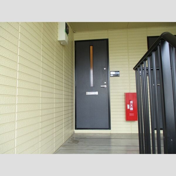 ブルンネンパーク　B 玄関