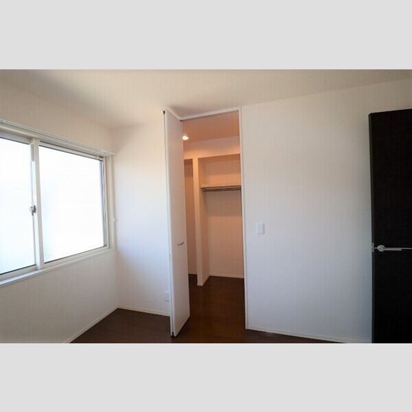 バリスサイト　F202号室 ウォークインクローゼット