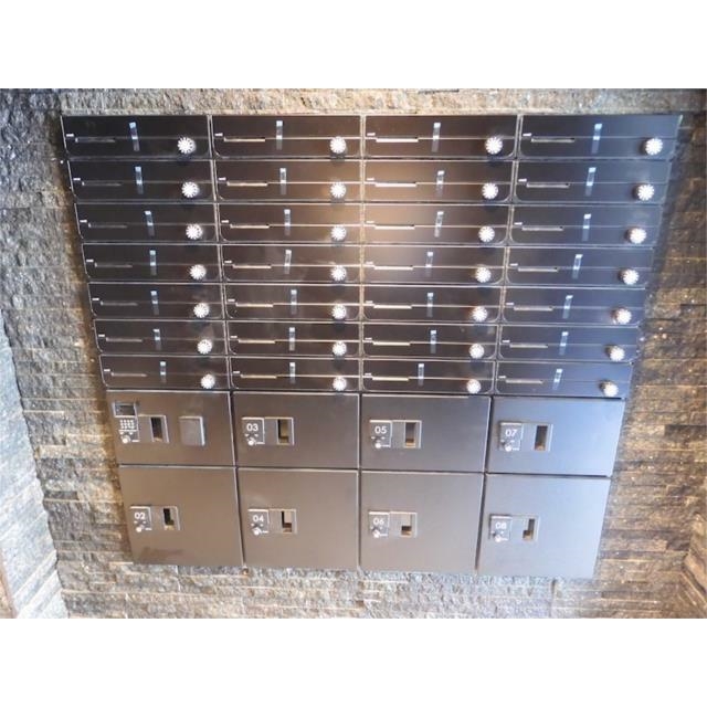 CREALpremier目黒4階 エントランス