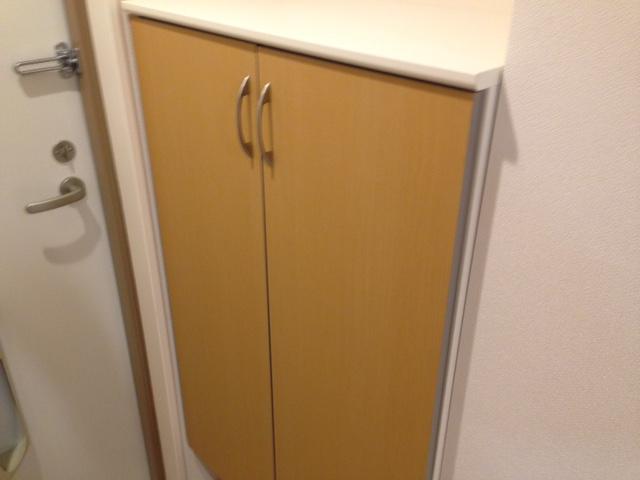 エムネージュ薬円台106号室 下駄箱