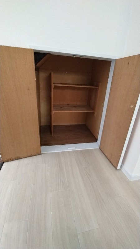 ローズアパート(Q-043A)1階 収納