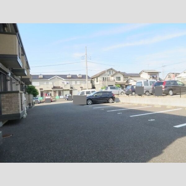 エピナールラフィネ 駐車場