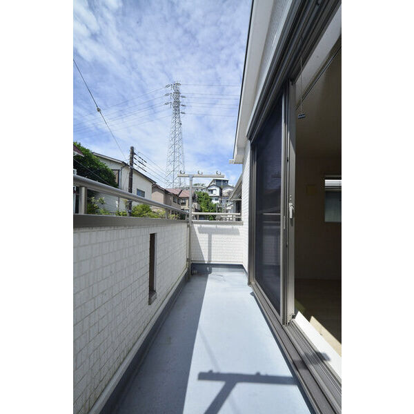 クレイドルガーデン横浜市金沢区六浦南第10　8号棟 バルコニー