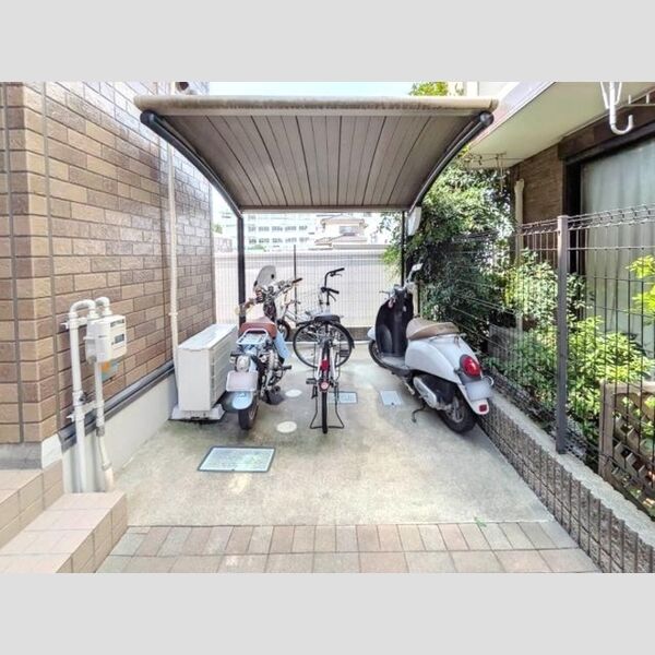 アネックス壱・弐番館 駐輪場