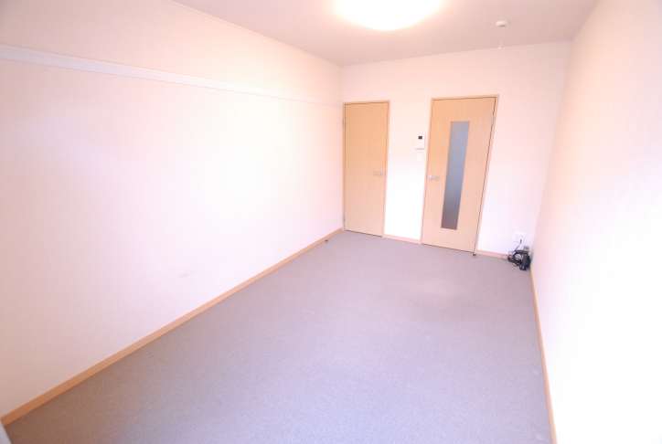 レオパレスマイム 同タイプ写真の為、現況優先。1階フローリング、2階カーペット