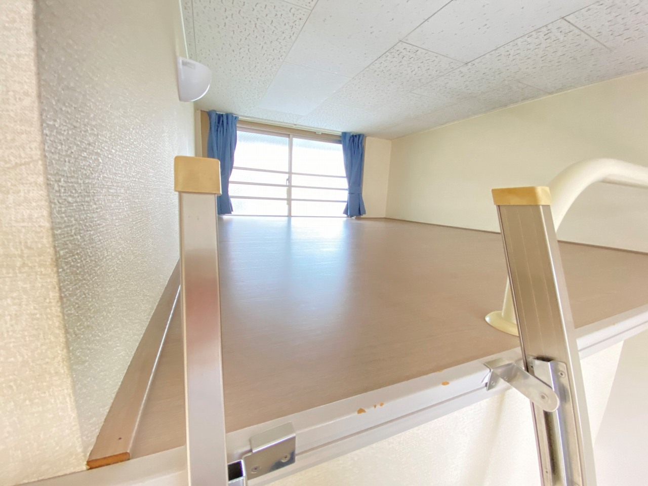 レオパレス初雁201号室 ロフト