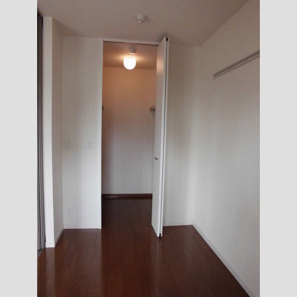 リビングタウン登戸201号室 洋室