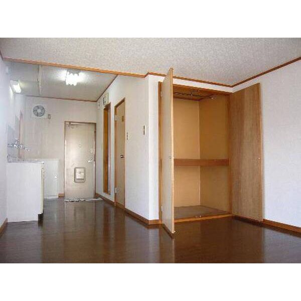 ロックウェル実籾 リビング