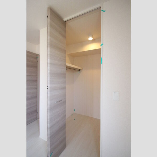 ラマージュ　Ⅹ101号室 101クローゼット