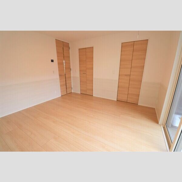 Tスクエア越ヶ谷205号室 洋室