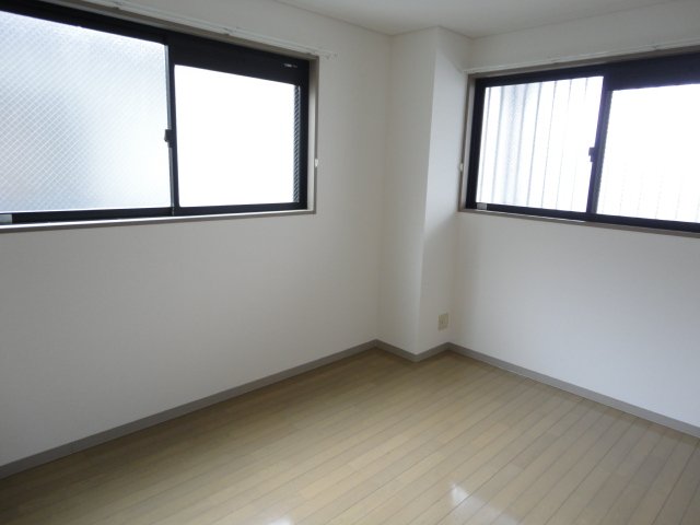 ロマニスタ東松戸 洋室