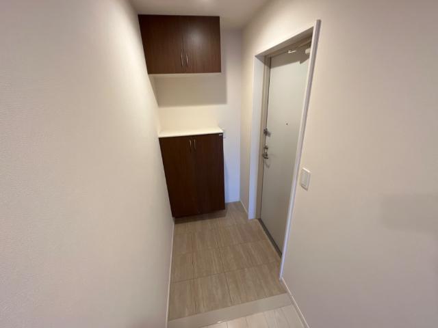 ハイツ・エトランゼ 玄関