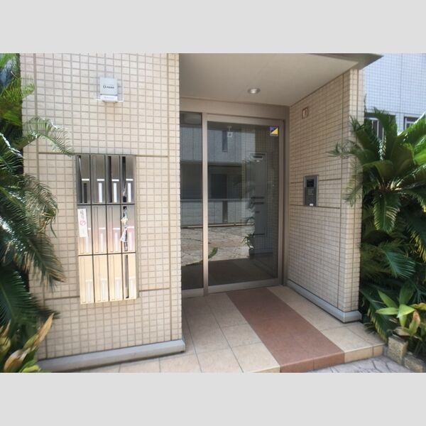 メルベーユおおたかの森　2号棟 エントランス　集合ポスト・オートロック