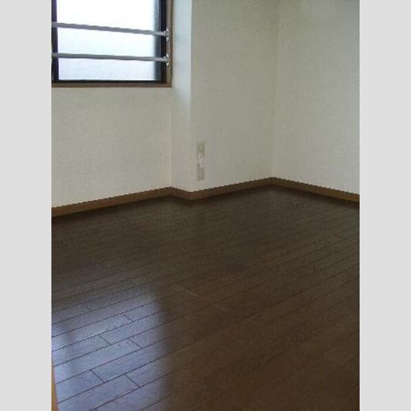 ヴァンベールクレスト 洋室