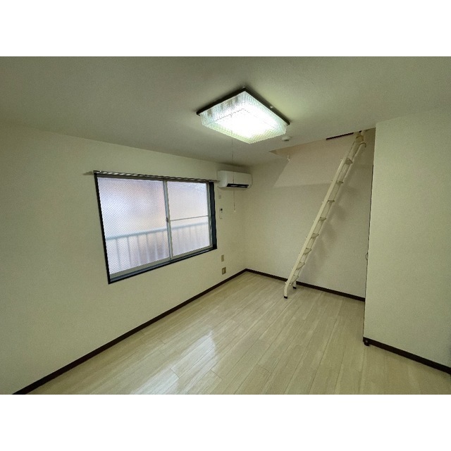 プラザ・ドゥ・アヴァン リビング