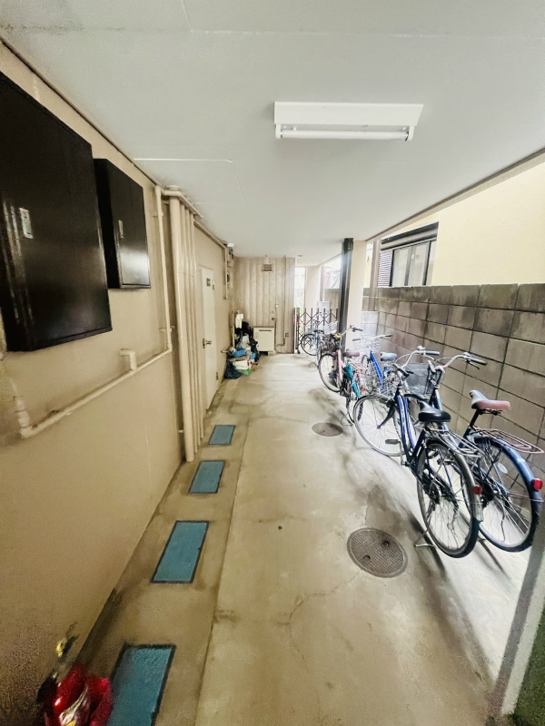 ドエル・サツミ2階 エントランス