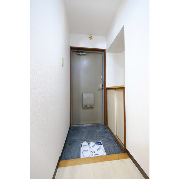 リバティー小泉0201号室 玄関