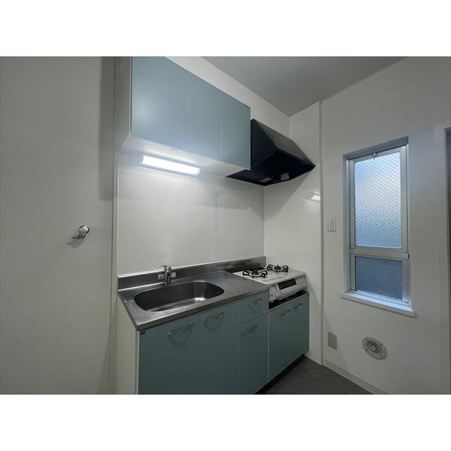 グリーンヒルズ105号室 2口コンロ付きキッチン