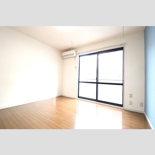 ハイツ定栄　E 居室