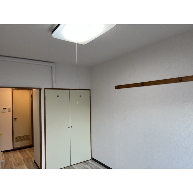 リュミエ本厚木220号室 リビング