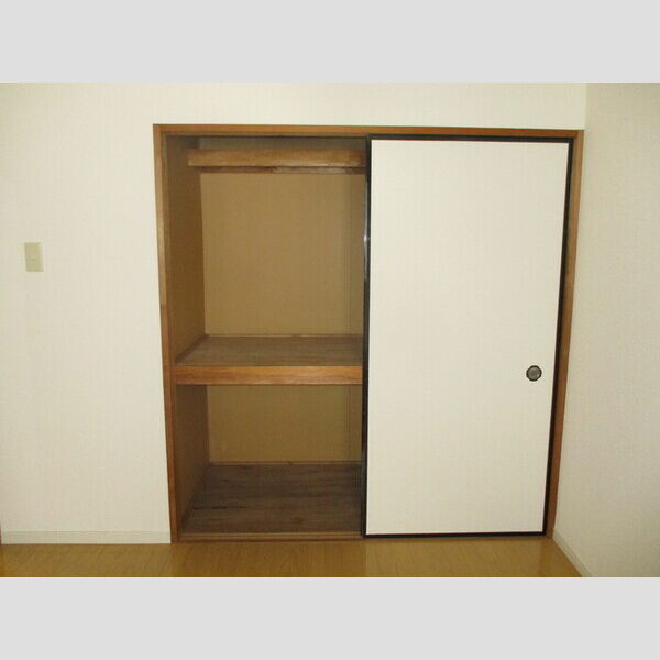 ロイアルパレスシマ105号室 同建物別部屋の参考画像