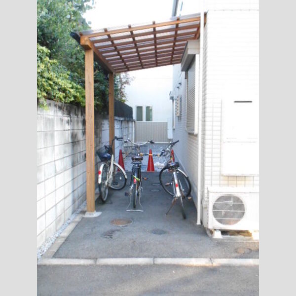 バラジュ201号室 駐輪場