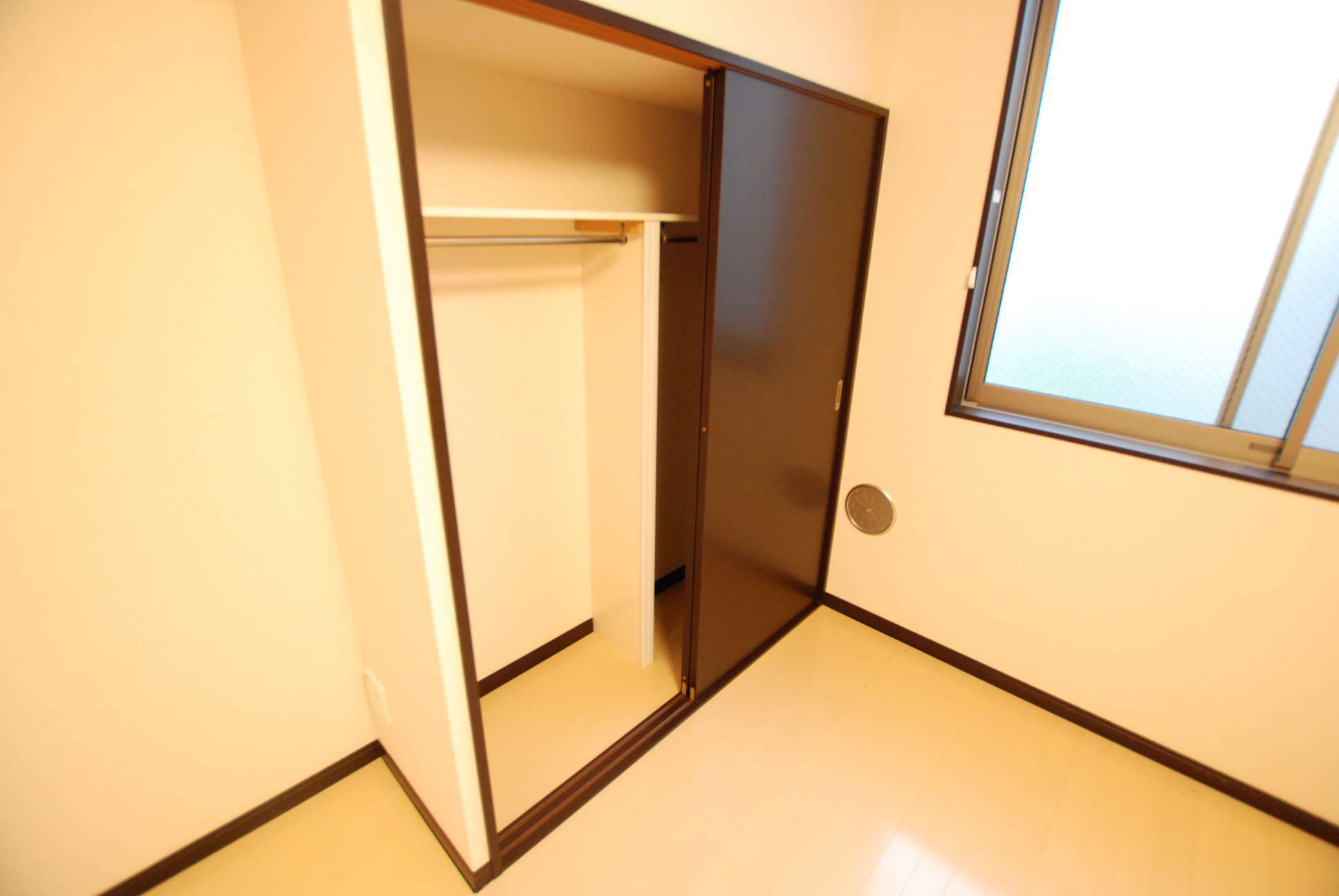 レオネクストビィグラッドⅡ ※1Ｆはフローリング　2Ｆは絨毯使用です。