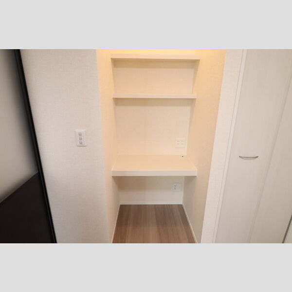 NKガーデン111号室 ワークスペース2つ目