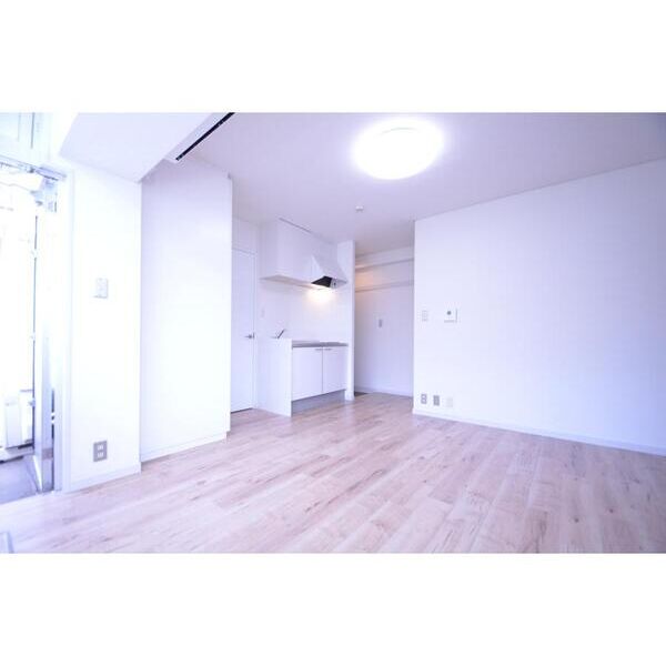 タワーズ10502号室 リビング